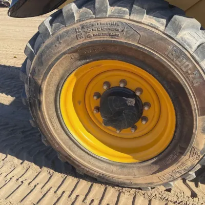 2017 Caterpillar TL642D thumbnail