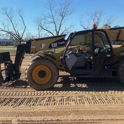 2017 Caterpillar TL642D thumbnail