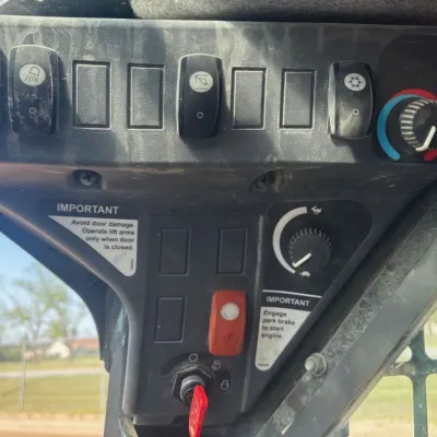 2022 Deere 318G thumbnail