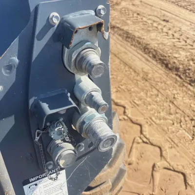 2022 Deere 318G thumbnail