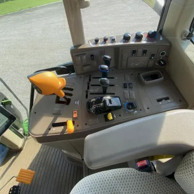 2017 John Deere 6175M thumbnail