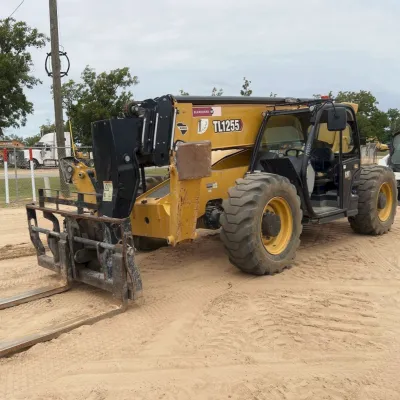 2021 Caterpillar TL1255 thumbnail