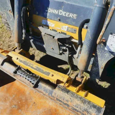 2023 Deere 318G thumbnail