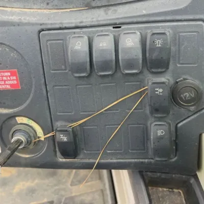 2017 Caterpillar TL642D thumbnail