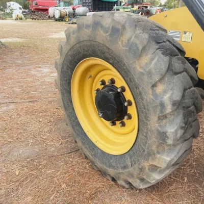2017 Caterpillar TL642D thumbnail