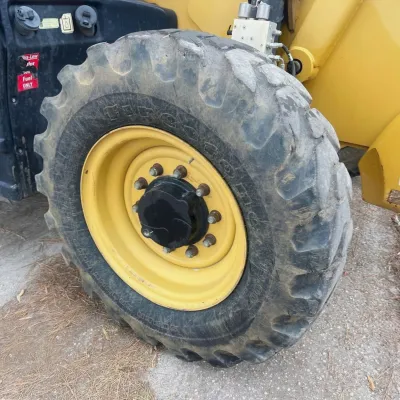 2017 Caterpillar TL642D thumbnail