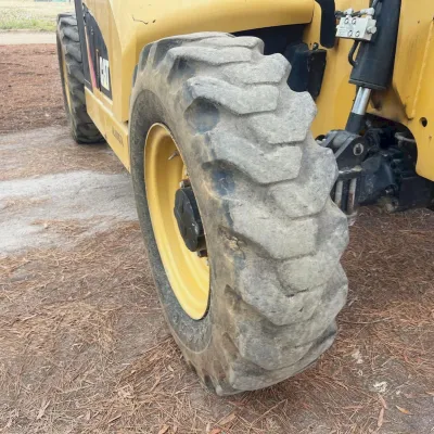 2017 Caterpillar TL642D thumbnail