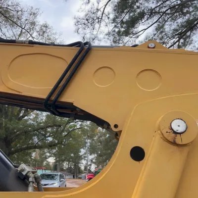2017 Caterpillar TL642D thumbnail
