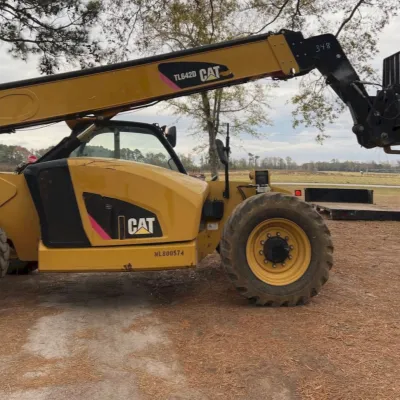 2017 Caterpillar TL642D thumbnail