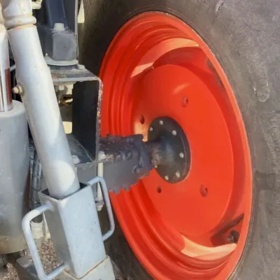 2017 Kubota M6-111 thumbnail