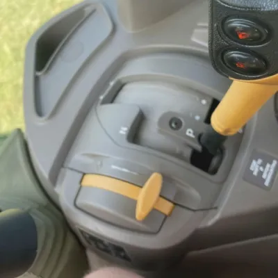 2018 John Deere 6110R thumbnail
