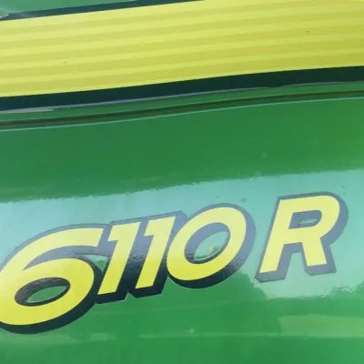 2018 John Deere 6110R thumbnail