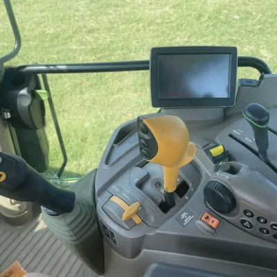 2018 John Deere 6110R thumbnail