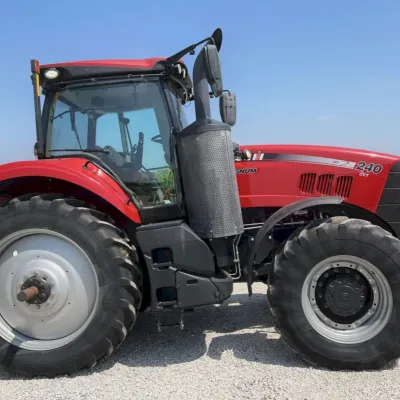 2017 Case IH Magnum 240 CVT thumbnail