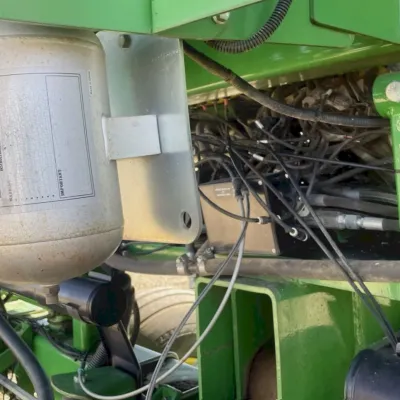 2014 John Deere DB60 Planter thumbnail