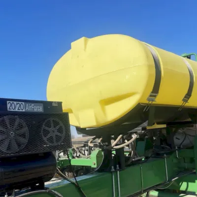 2014 John Deere DB60 Planter thumbnail