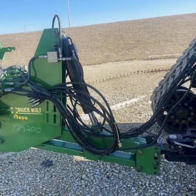 2014 John Deere DB60 Planter thumbnail