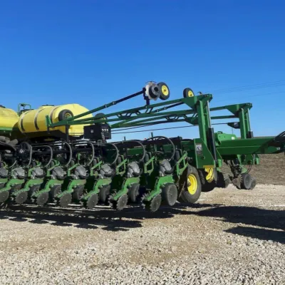 2014 John Deere DB60 Planter thumbnail