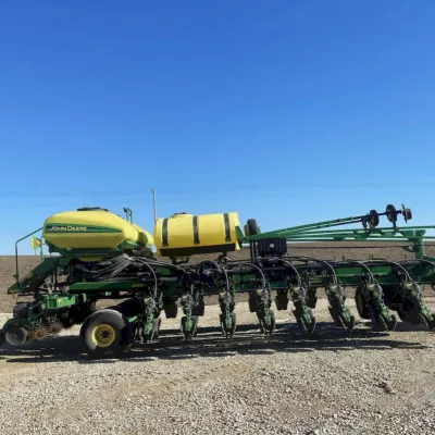 2014 John Deere DB60 Planter thumbnail