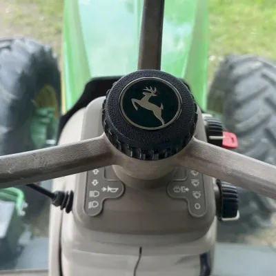 2018 John Deere 8245R thumbnail