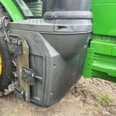 2018 John Deere 8245R thumbnail