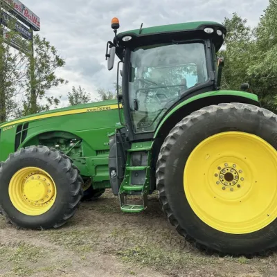 2018 John Deere 8245R thumbnail