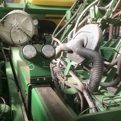 2012 John Deere 1790 Planter thumbnail