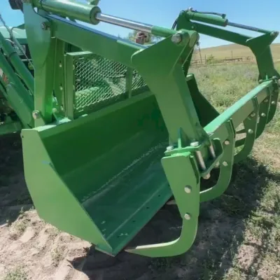 2018 John Deere 6135E thumbnail
