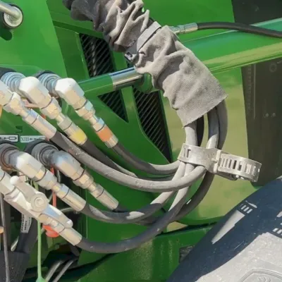 2018 John Deere 6135E thumbnail