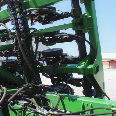 2014 John Deere 1990CCS Seeder thumbnail