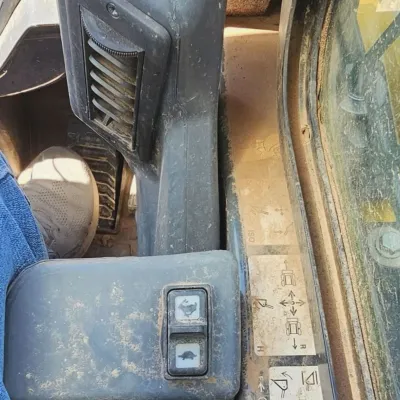 2023 Deere 325G thumbnail