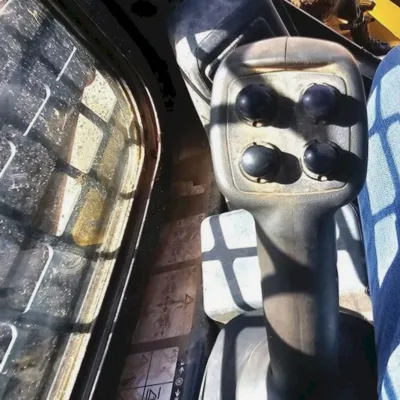 2023 Deere 325G thumbnail