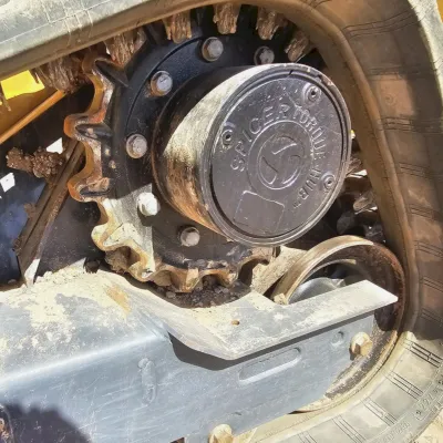 2023 Deere 325G thumbnail