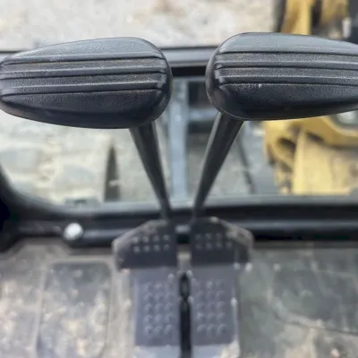 2012 Caterpillar 305.5D thumbnail