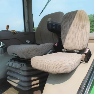 2018 John Deere 7210R thumbnail