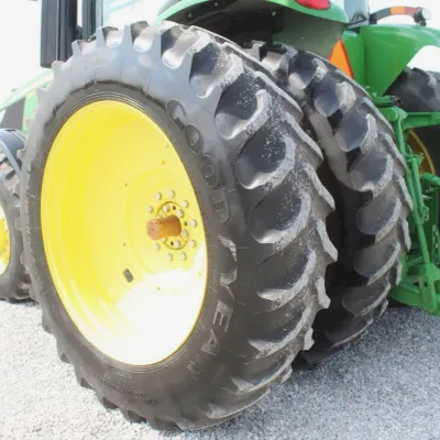 2018 John Deere 7210R thumbnail