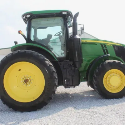 2018 John Deere 7210R thumbnail