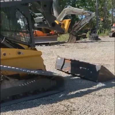 2021 Deere 333G thumbnail