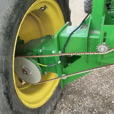 2015 John Deere 1895 Seeder thumbnail
