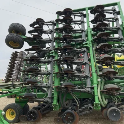 2015 John Deere 1895 Seeder thumbnail