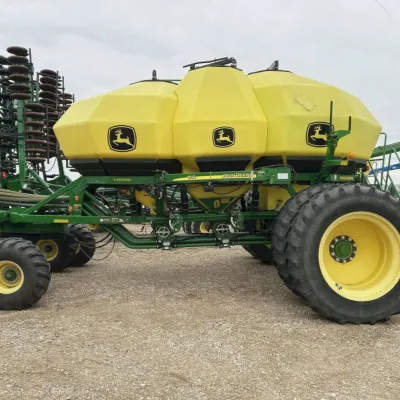 2015 John Deere 1895 Seeder thumbnail