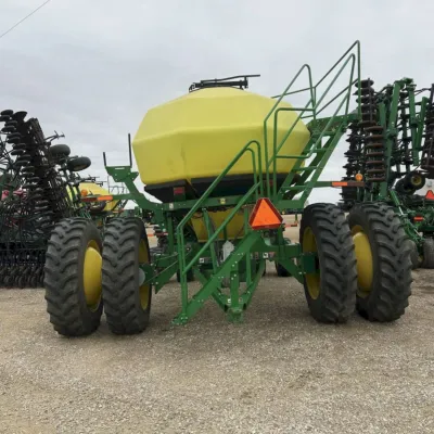 2015 John Deere 1895 Seeder thumbnail