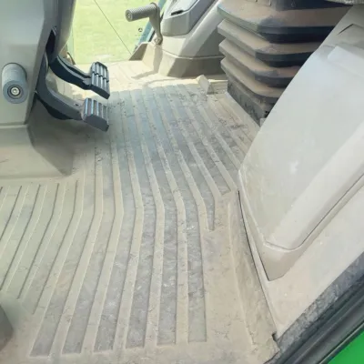 2021 John Deere 8R 310 thumbnail