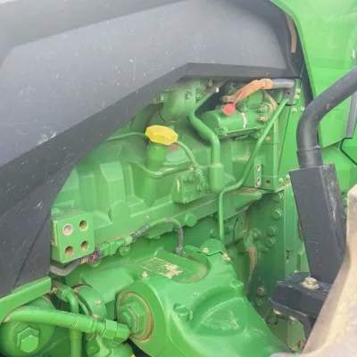 2021 John Deere 8R 310 thumbnail
