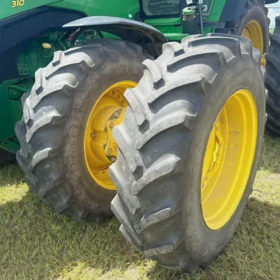 2021 John Deere 8R 310 thumbnail