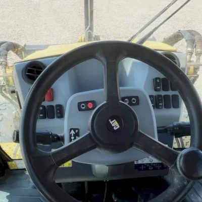 2019 Caterpillar 440 thumbnail