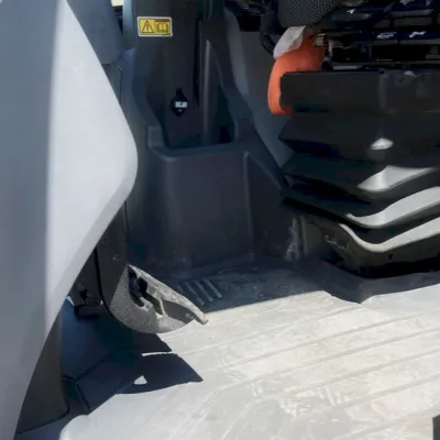 2019 Caterpillar 440 thumbnail