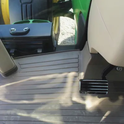 2018 John Deere 8320R thumbnail