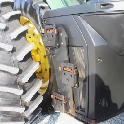 2018 John Deere 8320R thumbnail