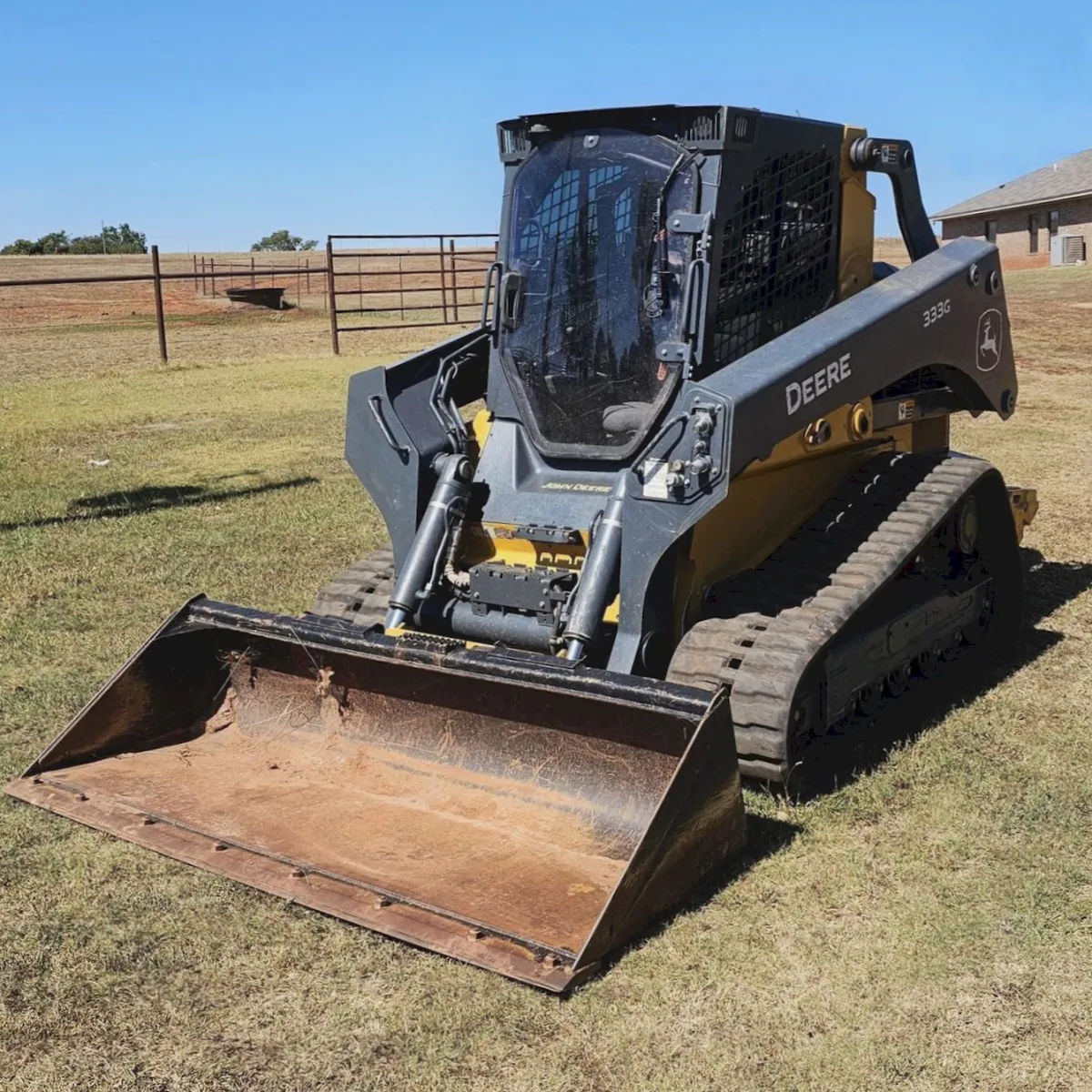 2022 Deere 333G